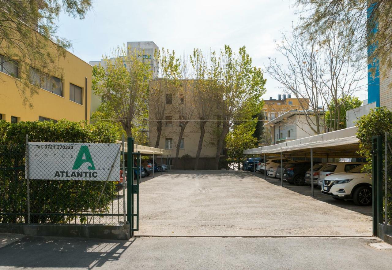 Hotel Atlantic Vista Mare Pesaro Exterior photo