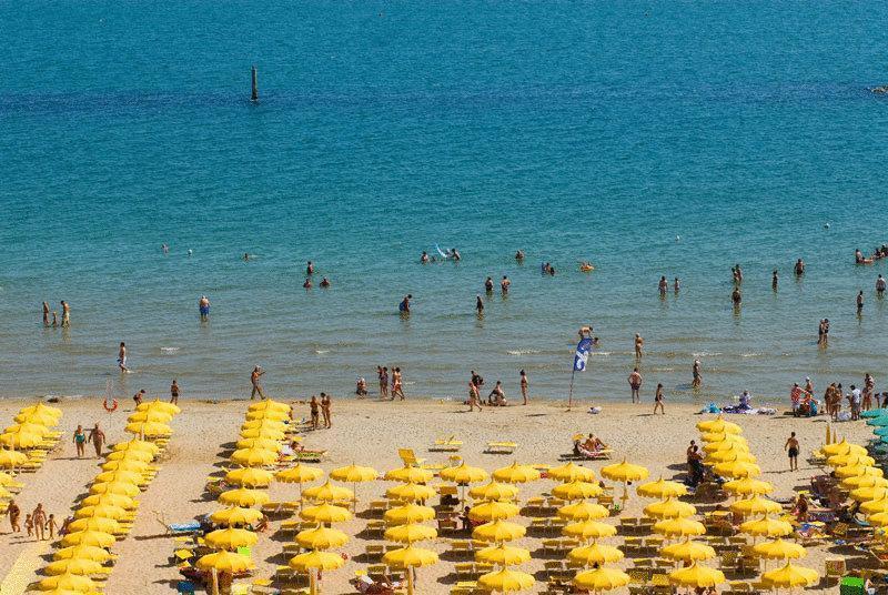 Hotel Atlantic Vista Mare Pesaro Exterior photo