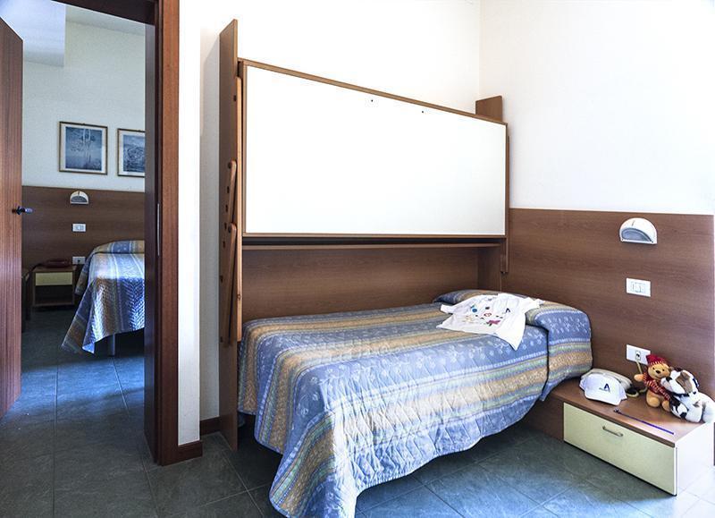 Hotel Atlantic Vista Mare Pesaro Exterior photo